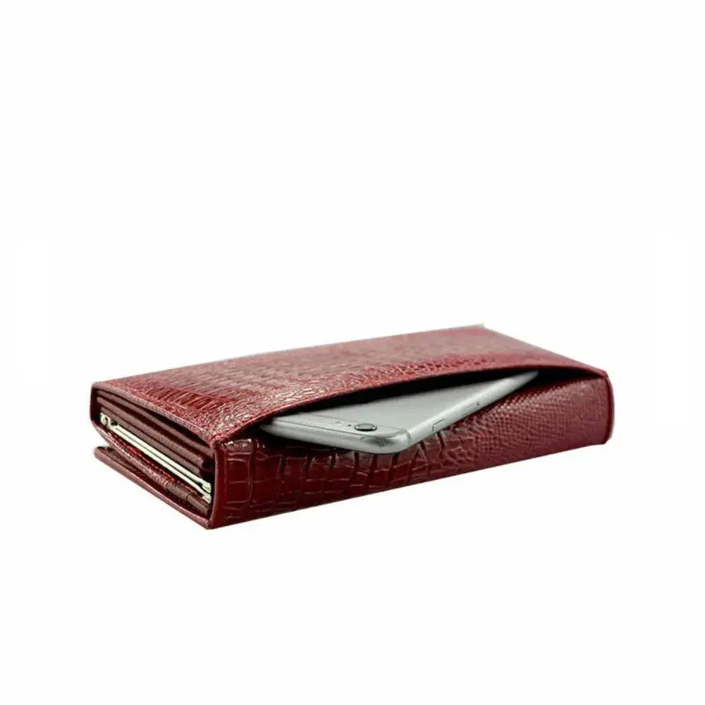 Elegant Croc-Embossed RFID Wallet