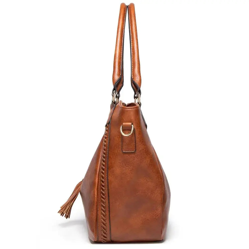 Nellie’s Elegant Sophistication | Shoulder Bag