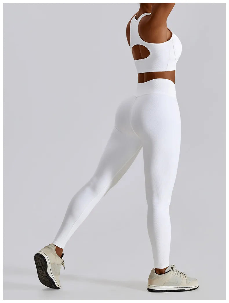 Toni - Seamless Sportswear V-front Legging  with High Neck Crop Top