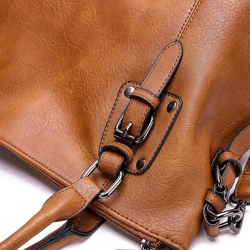 Lydia - Elegant Shoulder Bag in Leather SALE