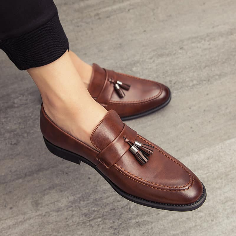 Moccasin Tassel Charm Leather Loafer Men